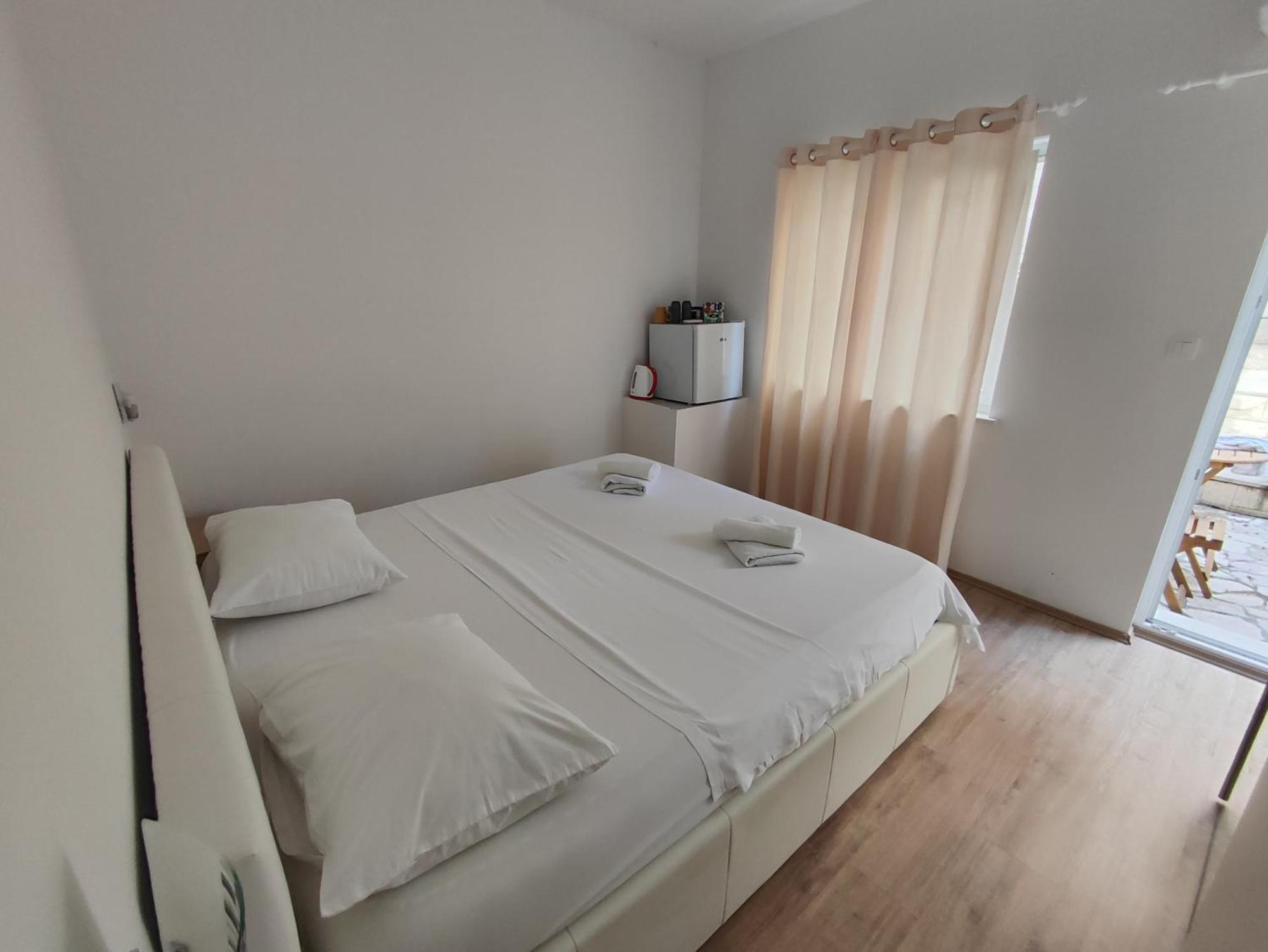 Zoric Apartments & Rooms 2 Дубровник Екстер'єр фото